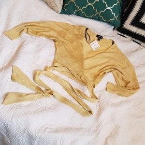 Gold sparkle shrup wrap